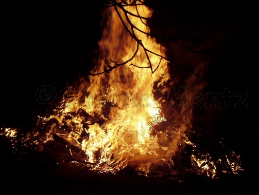 Images/Osterfeuer.jpg